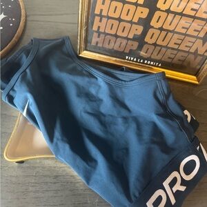 Nike Pro high neck crop